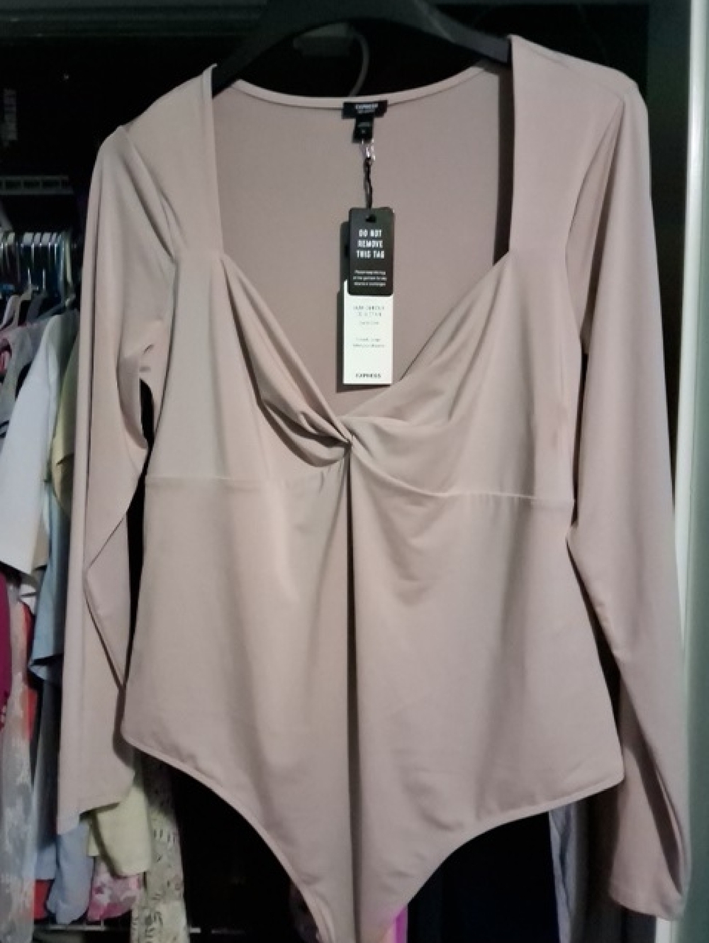 Express Body Contour Long Sleeve Twist-Front Bodysuit in Blush Pink Xl NWT